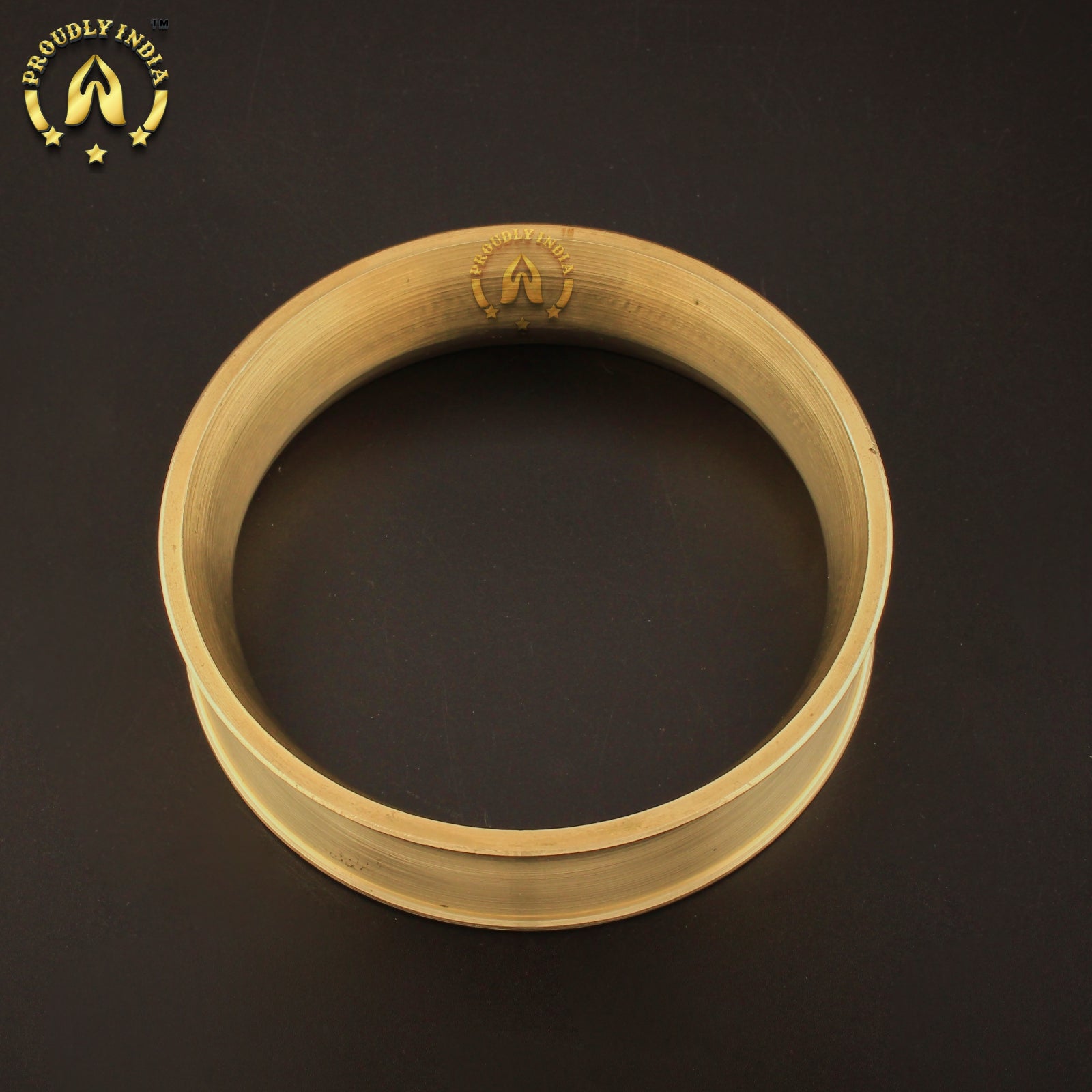 Brass Pirimanai Round Vessel Stand