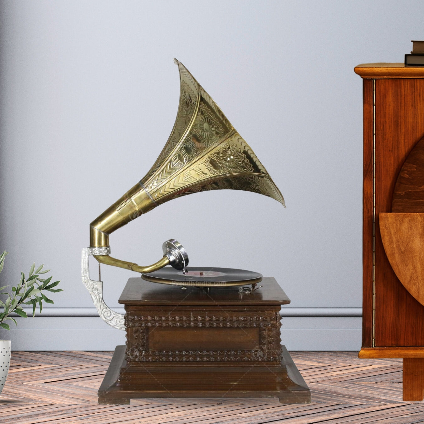Wooden Bullet Carving Gramophone With Gold Horn