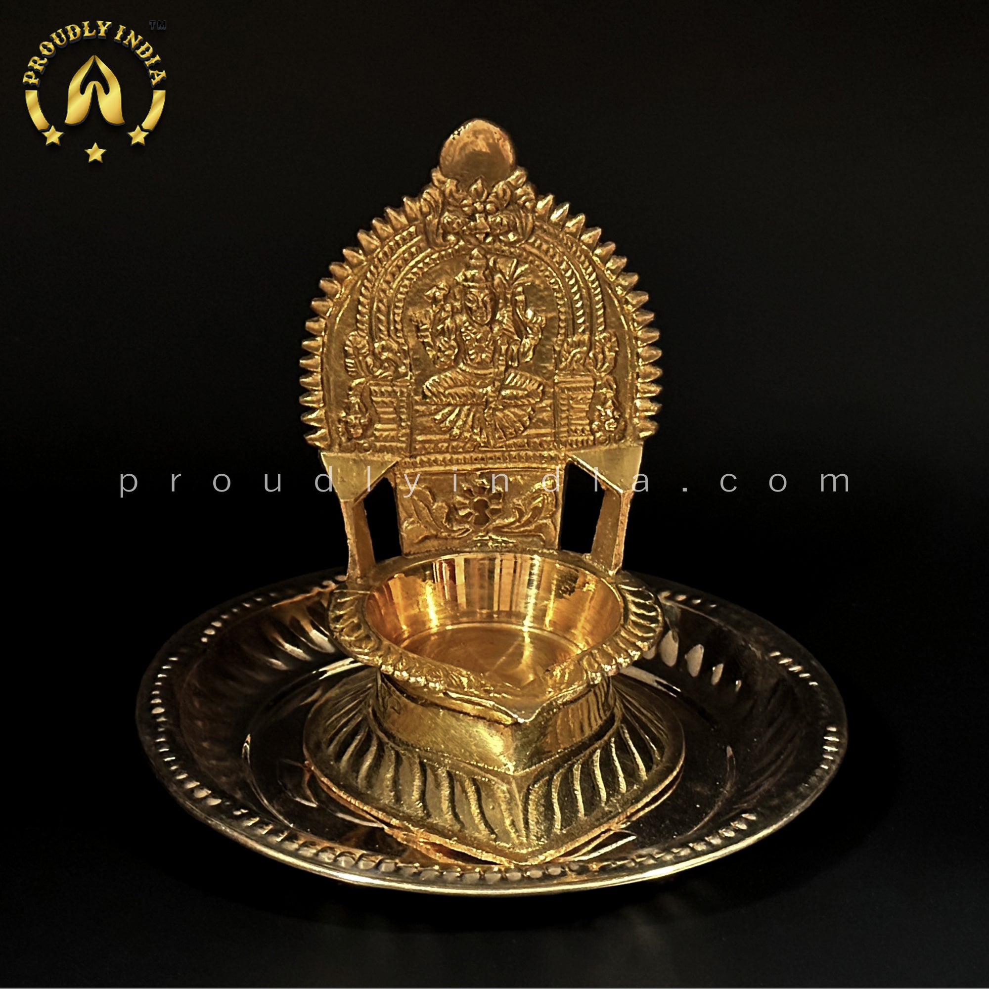 Kamatchi Vilakku 1
