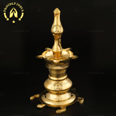 Traditional Indian Lamp with strong Vasthu Science, Vastu Vilakku sacred Lamp