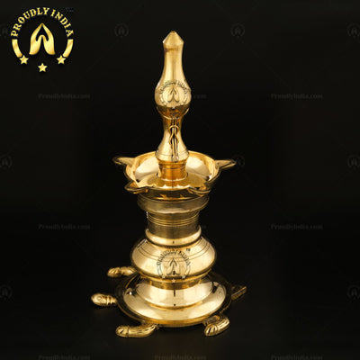 Traditional Indian Lamp with strong Vasthu Science, Vastu Vilakku sacred Lamp