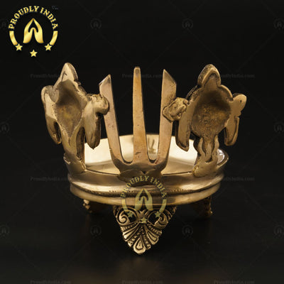 Traditional Brass Handmade Shankhu Chakra Namam diya.