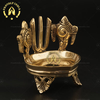 Traditional Brass Handmade Shankhu Chakra Namam diya.