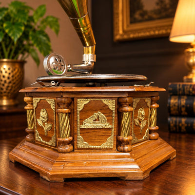 Retro Music Player Brass Embossed Design Gramophone With Horn