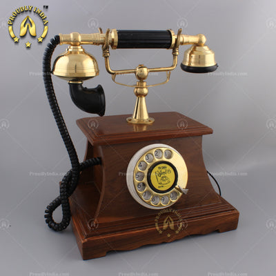 Wooden Shack Maharaja Retro Telephone