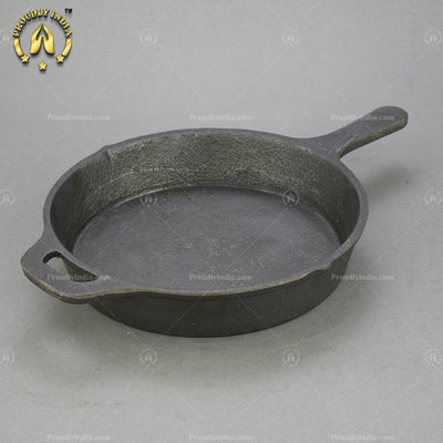 Iron Skillet with Single Handle