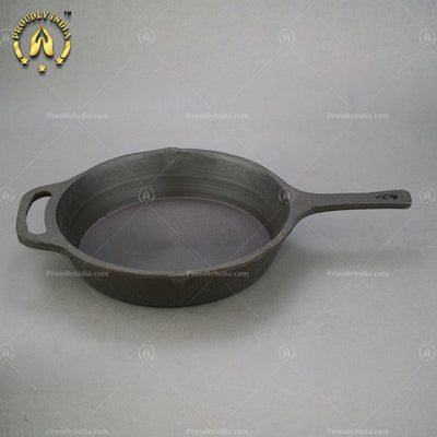 Iron Skillet with Single Handle