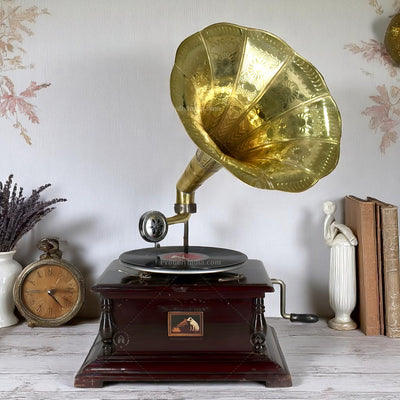 His Master Voice Dark Walnut Gramophone With Horn