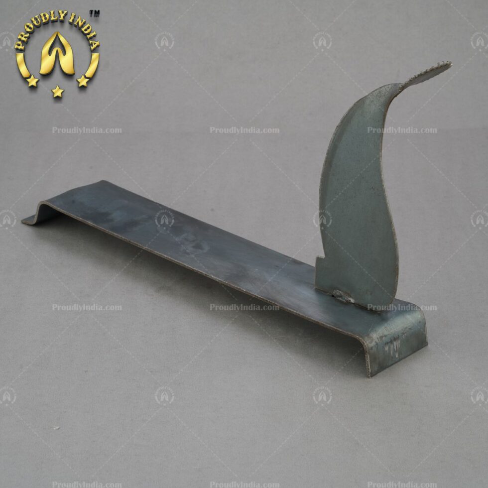 Iron Aruvamanai with Coconut Grater