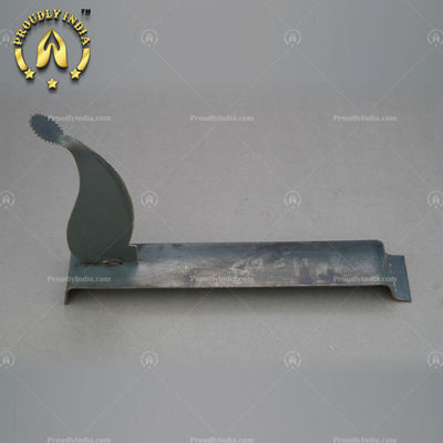 Iron Aruvamanai with Coconut Grater