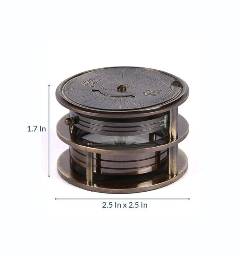 Brass Compass With Magnifier And World Date Calendar