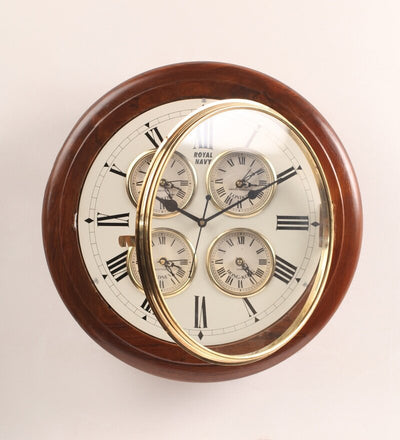 Vintage Style Wall Clock With 4 Embedded Small Clock