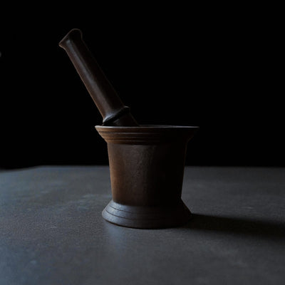 Heavy Duty Spice Grinder Premium Cast Iron Mortar and Pestle